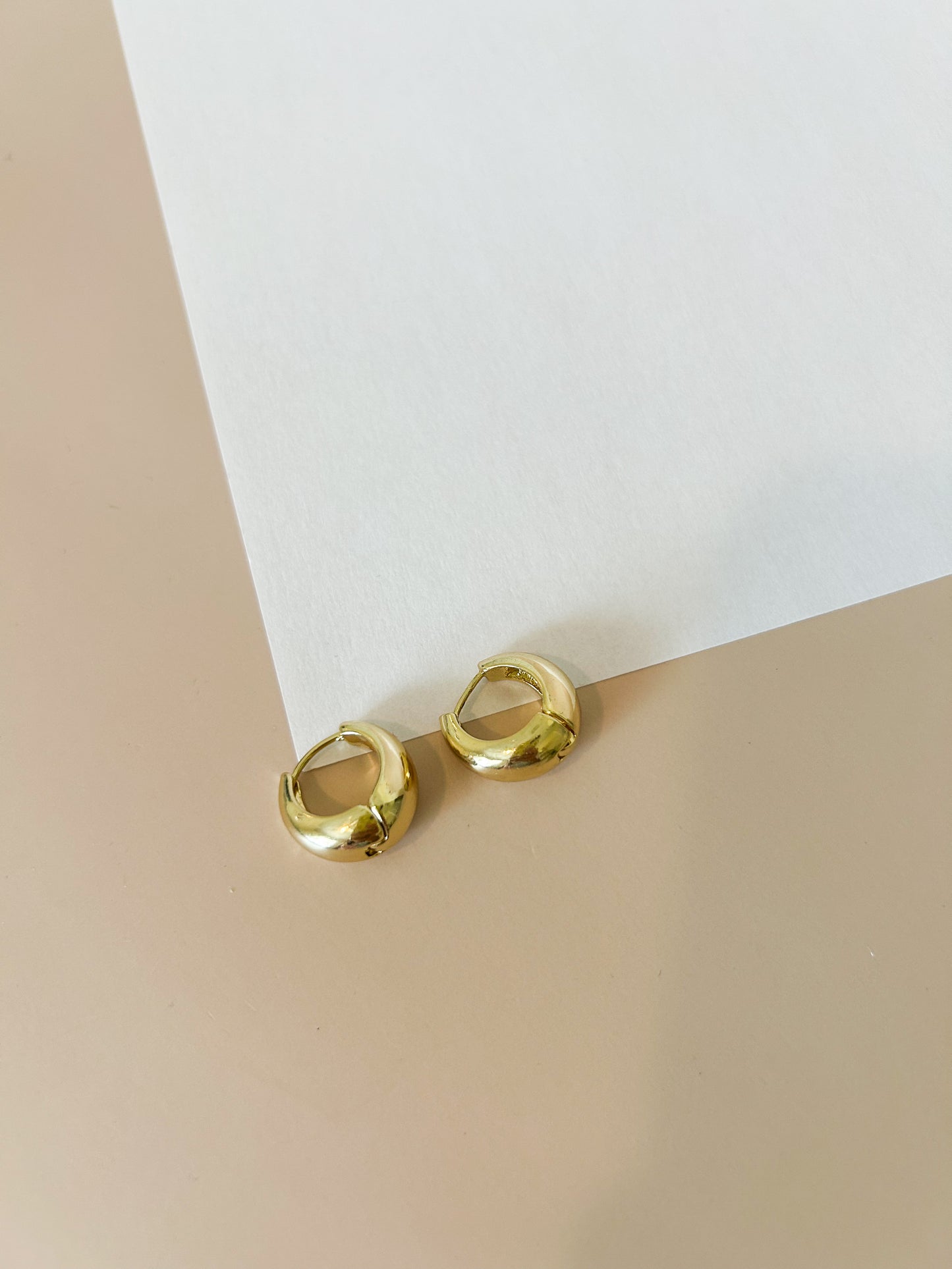 Aura Hoops