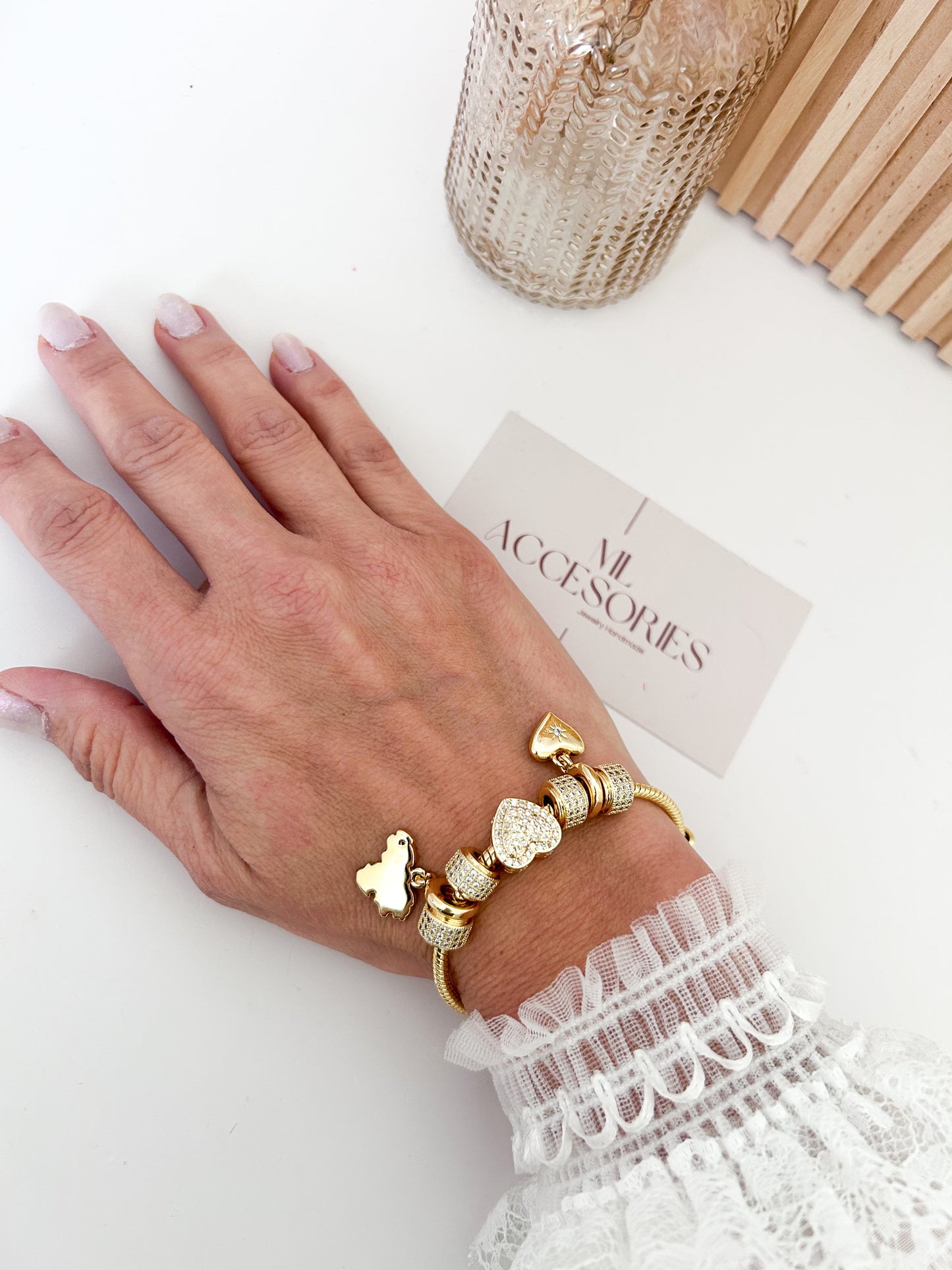 Vene Love Charm Bracelet – Everyday Statement Gift