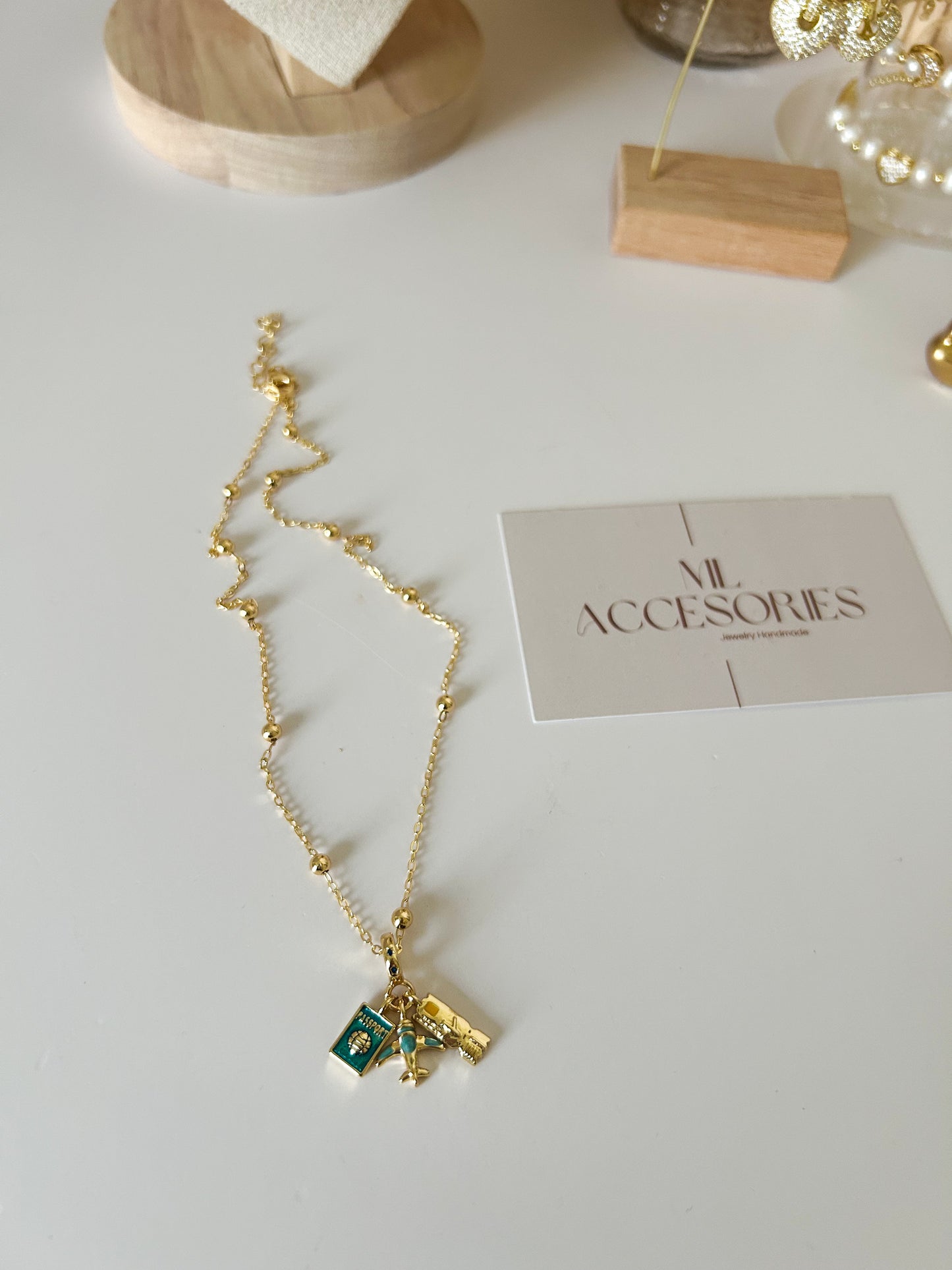 Viajero Necklace