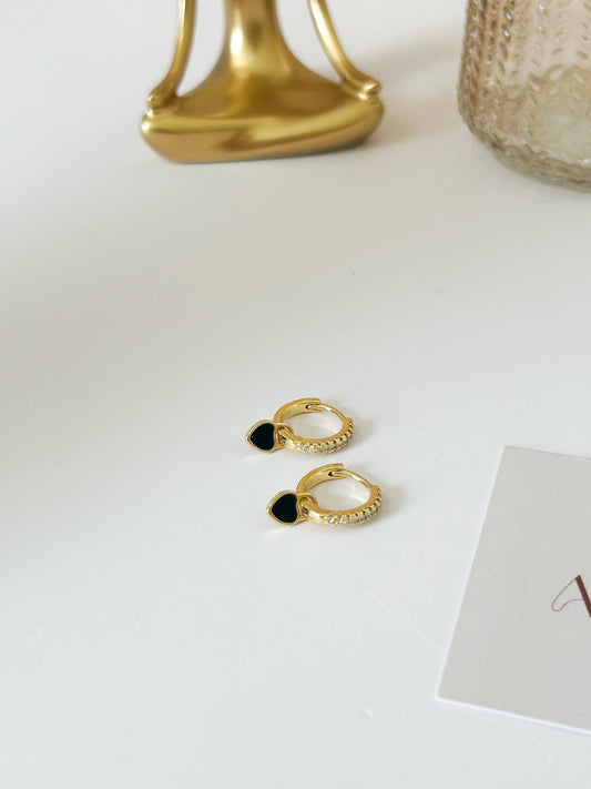 Noir Love Hoops