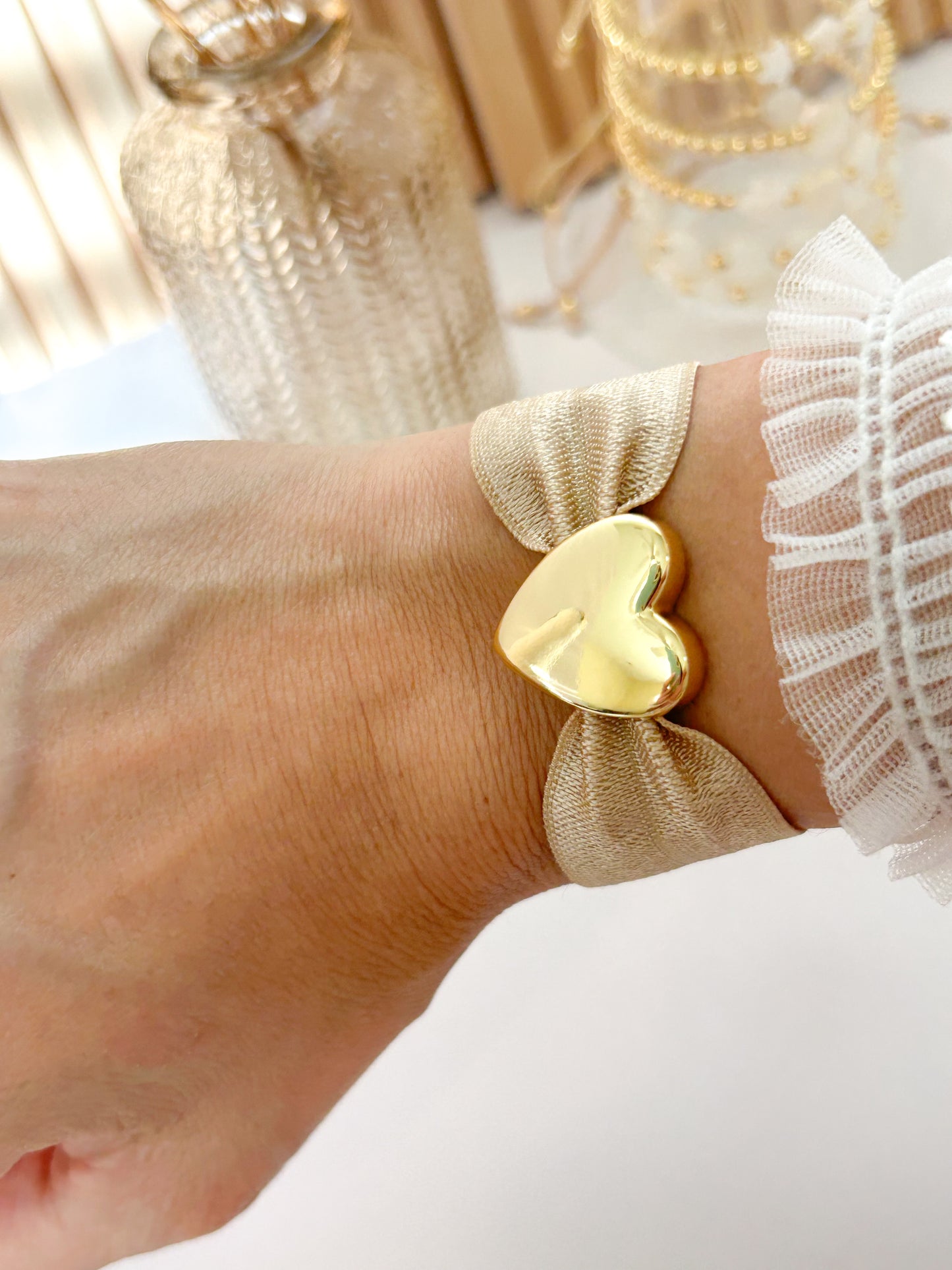 Amore Gold Heart Elastic Bracelet