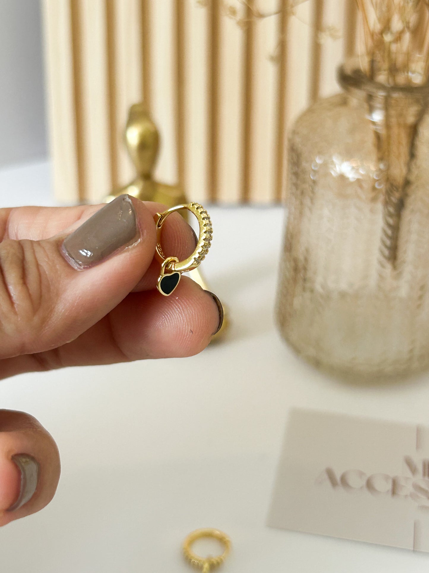Noir Love Hoops